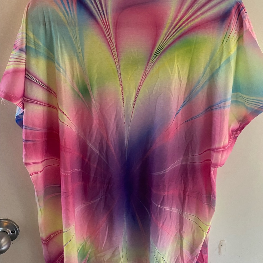 Short sleeve lightweight soft top for summer
